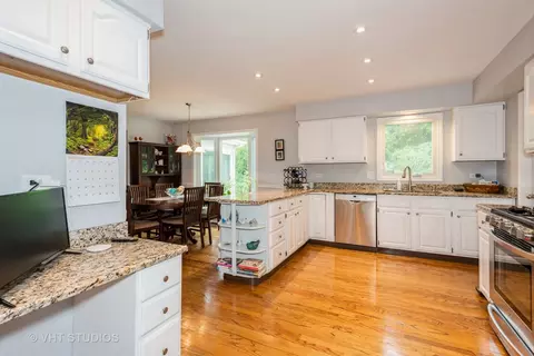 2702 Mill Creek Ln, Rolling Meadows, IL 60008 photo 12