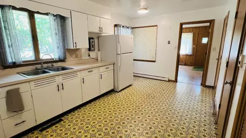 124 Taylor St, Dwight, IL 60420 photo 3