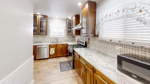 758 E Algonquin Rd, Des Plaines, IL 60016 photo 10