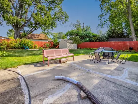 758 E Algonquin Rd, Des Plaines, IL 60016 photo 19