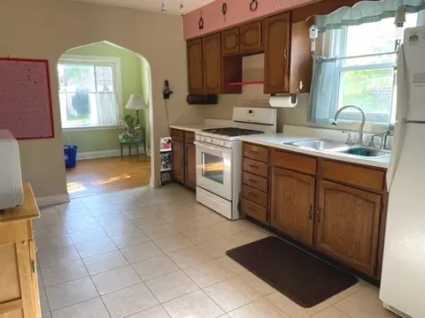 4542 Pulaski Ave, Lyons, IL 60534 photo 4