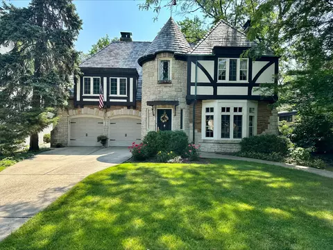 1323 Jackson Ave, River Forest, IL 60305