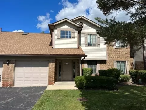 1730 W Quail Ct #1, Arlington Heights, IL 60004