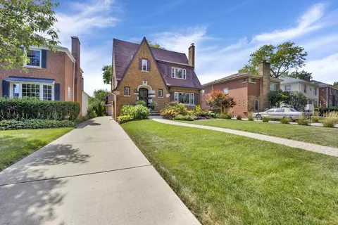 391 Blythe Rd, Riverside, IL 60546 photo 2