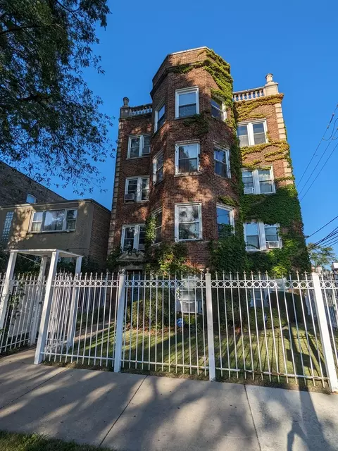 6342 N Francisco Ave, Chicago, IL 60659