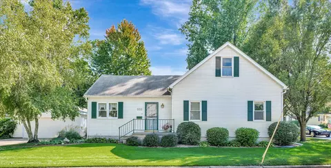 205 W Bond St, Monticello, IL 61856