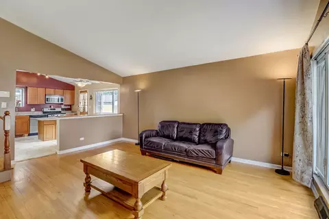 545 High Ridge Rd, Hillside, IL 60162 photo 4