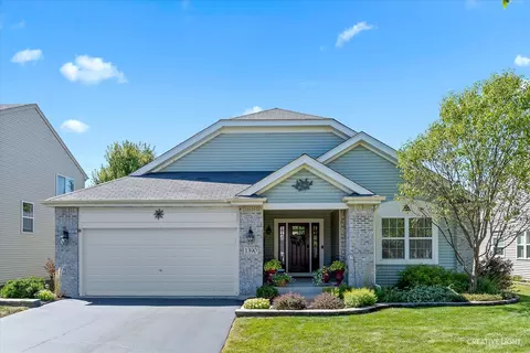 1390 Beachview Rd, Pingree Grove, IL 60140