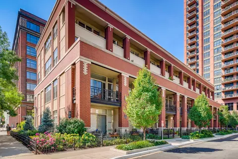 324 N Jefferson St #203, Chicago, IL 60661