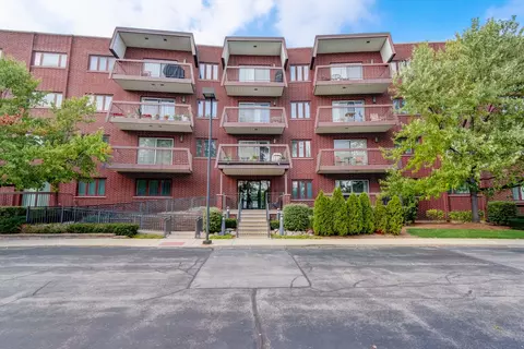 350 E Dundee Rd #308, Buffalo Grove, IL 60089