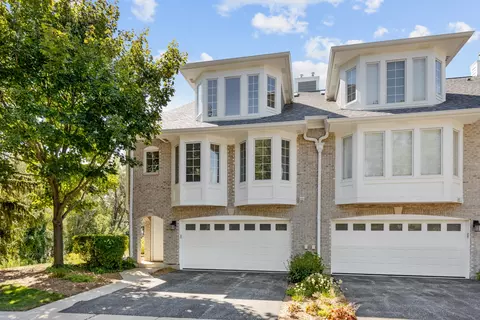 980 N Glenview Ct, Palatine, IL 60067