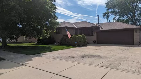8516 Neenah Ave, Burbank, IL 60459
