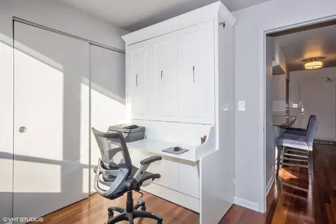 222 E Pearson St #1806, Chicago, IL 60611 photo 13