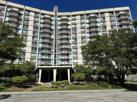 20 N Tower Rd #6H, Oak Brook, IL 60523