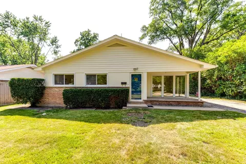 3228 Summit Ave, Highland Park, IL 60035