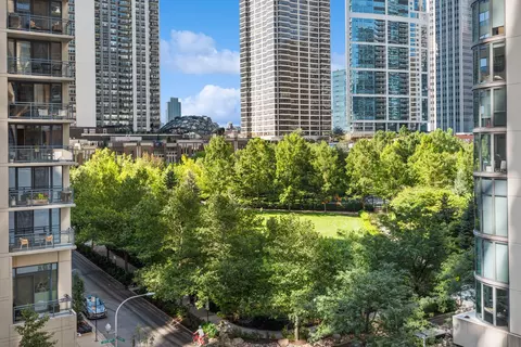 450 E Waterside Dr #2401, Chicago, IL 60601 photo 38