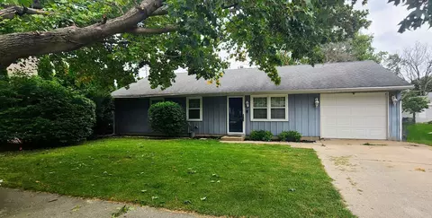 919 N Center St, Tuscola, IL 61953