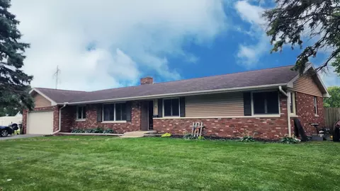 398 Highland Dr, Rantoul, IL 61866
