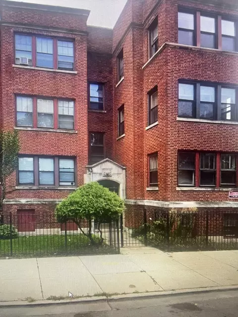 2201 E 67th St #2, Chicago, IL 60649