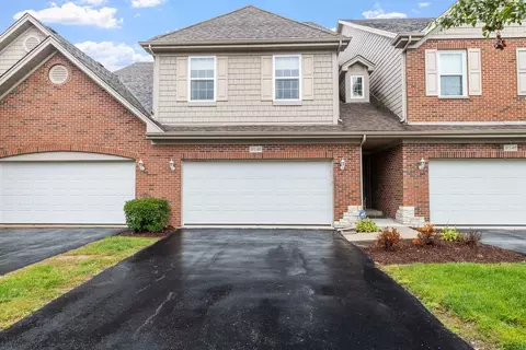 10 S403 Carrington Cir, Burr Ridge, IL 60527