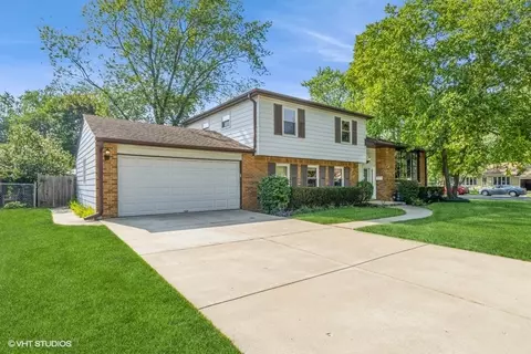 320 N Richards Dr, Palatine, IL 60074