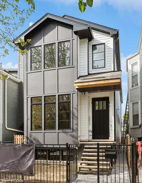 3018 N Seminary Ave, Chicago, IL 60657