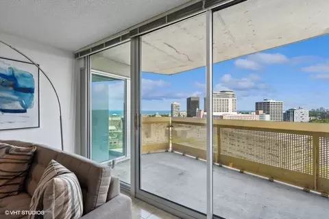 1720 Maple Ave #1750, Evanston, IL 60201 photo 5