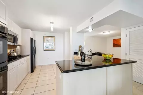 1720 Maple Ave #1750, Evanston, IL 60201 photo 6