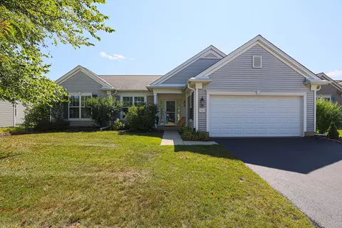 13425 Honeysuckle Dr, Huntley, IL 60142