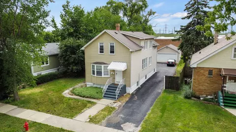 8103 46th St, Lyons, IL 60534