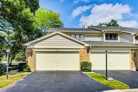 802 Maywood Ct #3-C, Libertyville, IL 60048