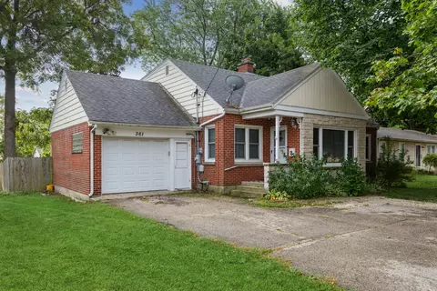361 S Mchenry Ave, Crystal Lake, IL 60014