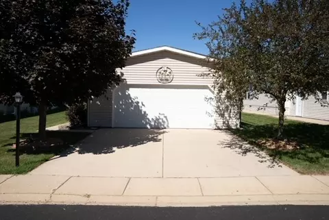 412 Seasons Pkwy, Belvidere, IL 61008 photo 3