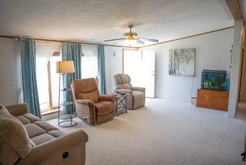 412 Seasons Pkwy, Belvidere, IL 61008 photo 9