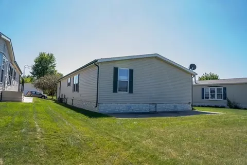 412 Seasons Pkwy, Belvidere, IL 61008 photo 19