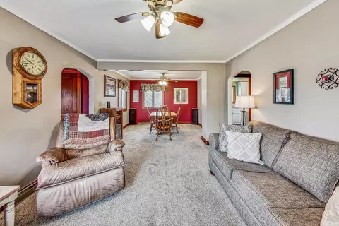 18103 Lorenz Ave, Lansing, IL 60438 photo 5