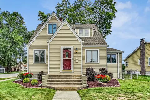 18103 Lorenz Ave, Lansing, IL 60438