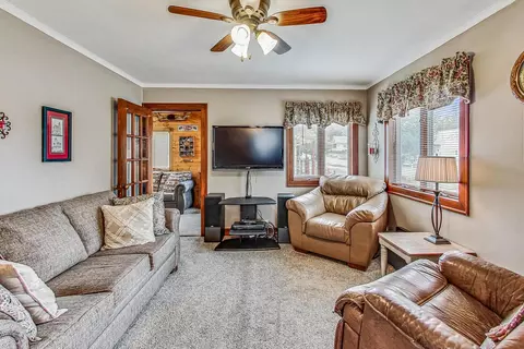 18103 Lorenz Ave, Lansing, IL 60438 photo 3