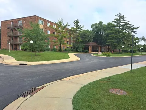 1500 Robin Cir #103, Hoffman Estates, IL 60169