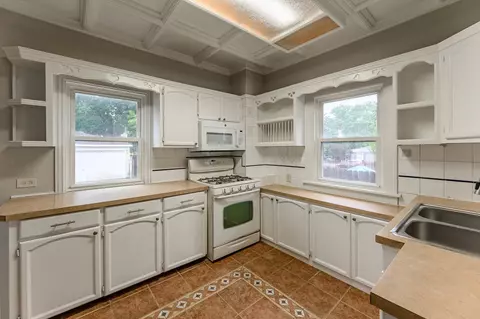 509 Jefferson Ave, Elgin, IL 60120 photo 4