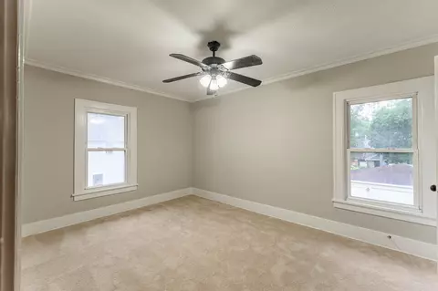 509 Jefferson Ave, Elgin, IL 60120 photo 9