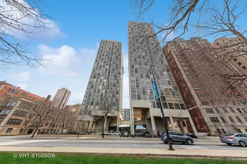 345 W Fullerton Pkwy #2701, Chicago, IL 60614