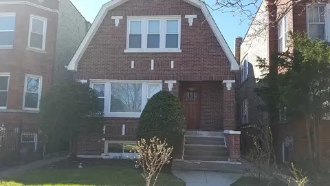 4147 W Nelson St, Chicago, IL 60641