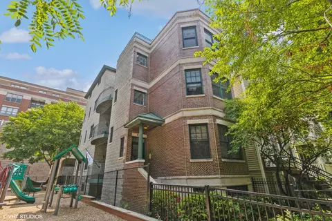 3137 N Kenmore Ave #3, Chicago, IL 60657