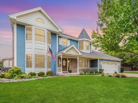 27 W206 Winfield Scott Dr, Winfield, IL 60190