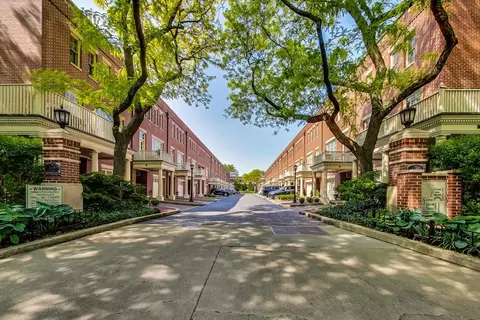 1412 W Wrightwood Ave #J, Chicago, IL 60614