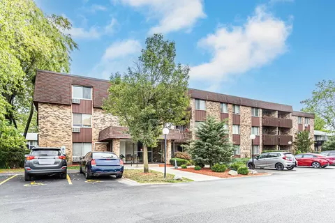 940 E Old Willow Rd #203, Prospect Heights, IL 60070