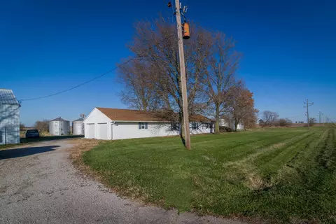 1874 State Route 10 Hwy, Beason, IL 62512