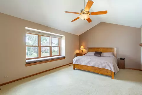 830 Harmon Blvd, Hoffman Estates, IL 60169 photo 20
