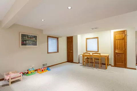 830 Harmon Blvd, Hoffman Estates, IL 60169 photo 33